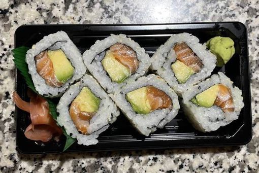 Image de MA11. California makis saumon avocat mayo
